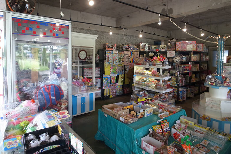 生まれ育った町田山崎団地の駄菓子屋が閉店危機に！ 継承を決意させた「心揺さぶられる光景」