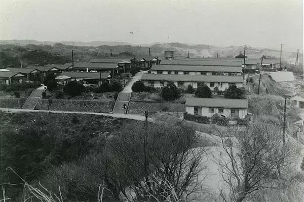 「【横須賀】”天空の団地”住民ゼロから5年で大人気物件へ再生。家賃5万円台～サウナ・絶景付き、お店も持てる?!　月見台団地」の画像