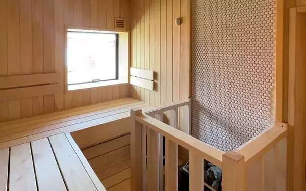 「【横須賀】”天空の団地”住民ゼロから5年で大人気物件へ再生。家賃5万円台～サウナ・絶景付き、お店も持てる?!　月見台団地」の画像