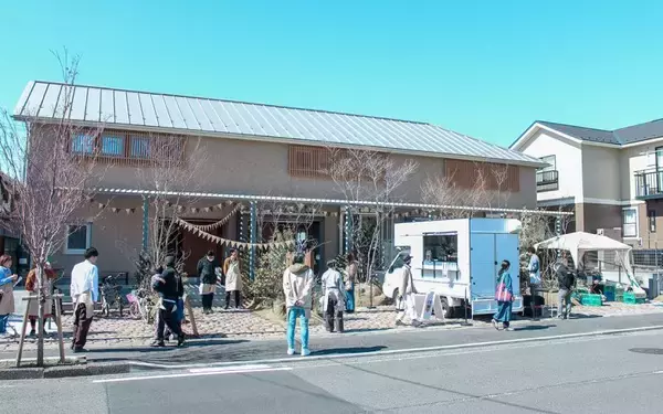 駅徒歩20分の賃貸住宅でも“あえて”選びたくなる理由。「超高断熱」×「小さなお店が開ける家」の狙い　店舗兼用住宅・横浜市「榧日（ひび）」