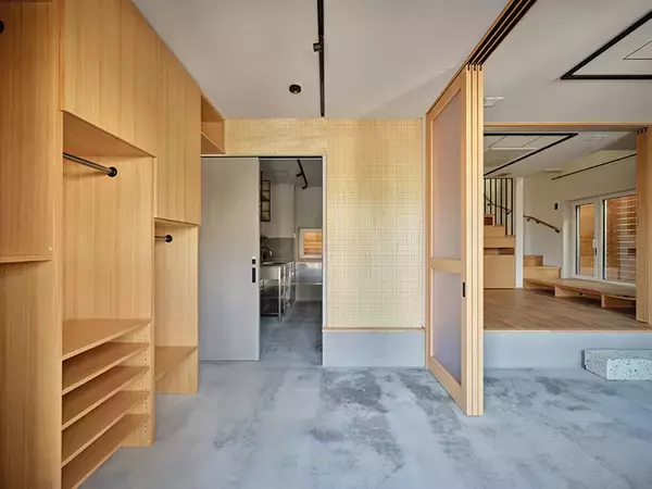 「駅徒歩20分の賃貸住宅でも“あえて”選びたくなる理由。「超高断熱」×「小さなお店が開ける家」の狙い　店舗兼用住宅・横浜市「榧日（ひび）」」の画像