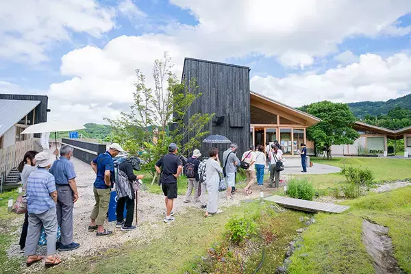 「なぜ地方工務店が過疎地に”村”をつくったのか。「家を建てるより、建てたくなる街をつくる」挑戦　鹿児島霧島市「小浜ヴィレッジ」」の画像