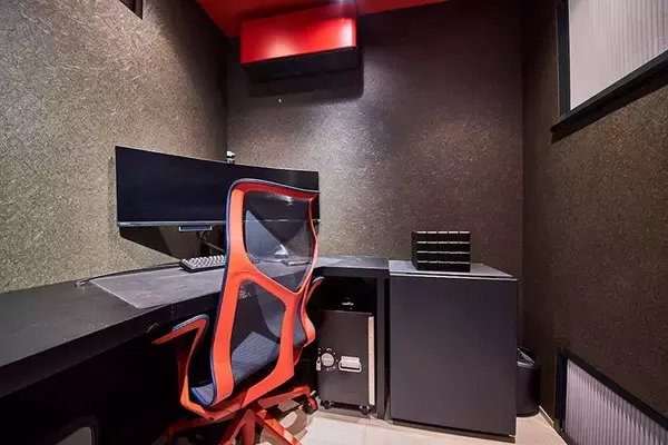 「テック系夫妻が「築60年超・温泉付き中古マンション」を購入した理由。400万円の物件をリノベで”最高のリモートワーク拠点”を実現　mochikoAsTechさん」の画像