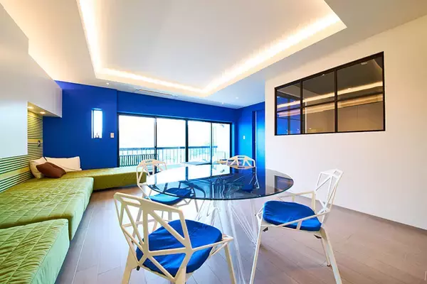 「テック系夫妻が「築60年超・温泉付き中古マンション」を購入した理由。400万円の物件をリノベで”最高のリモートワーク拠点”を実現　mochikoAsTechさん」の画像