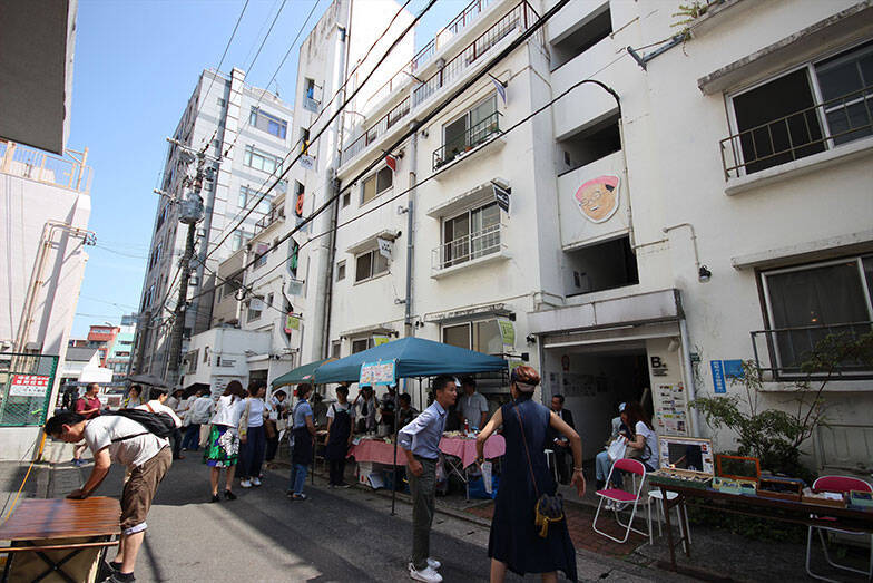 廃墟寸前の築67年賃貸が満室＆アートの発信地に大変身！ 国の登録有形文化財にも　福岡「冷泉荘」