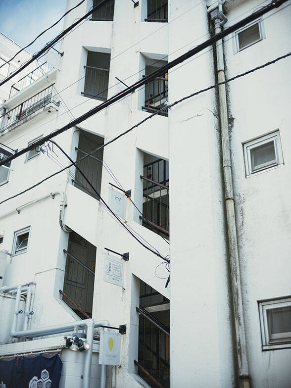 廃墟寸前の築67年賃貸が満室＆アートの発信地に大変身！ 国の登録有形文化財にも　福岡「冷泉荘」