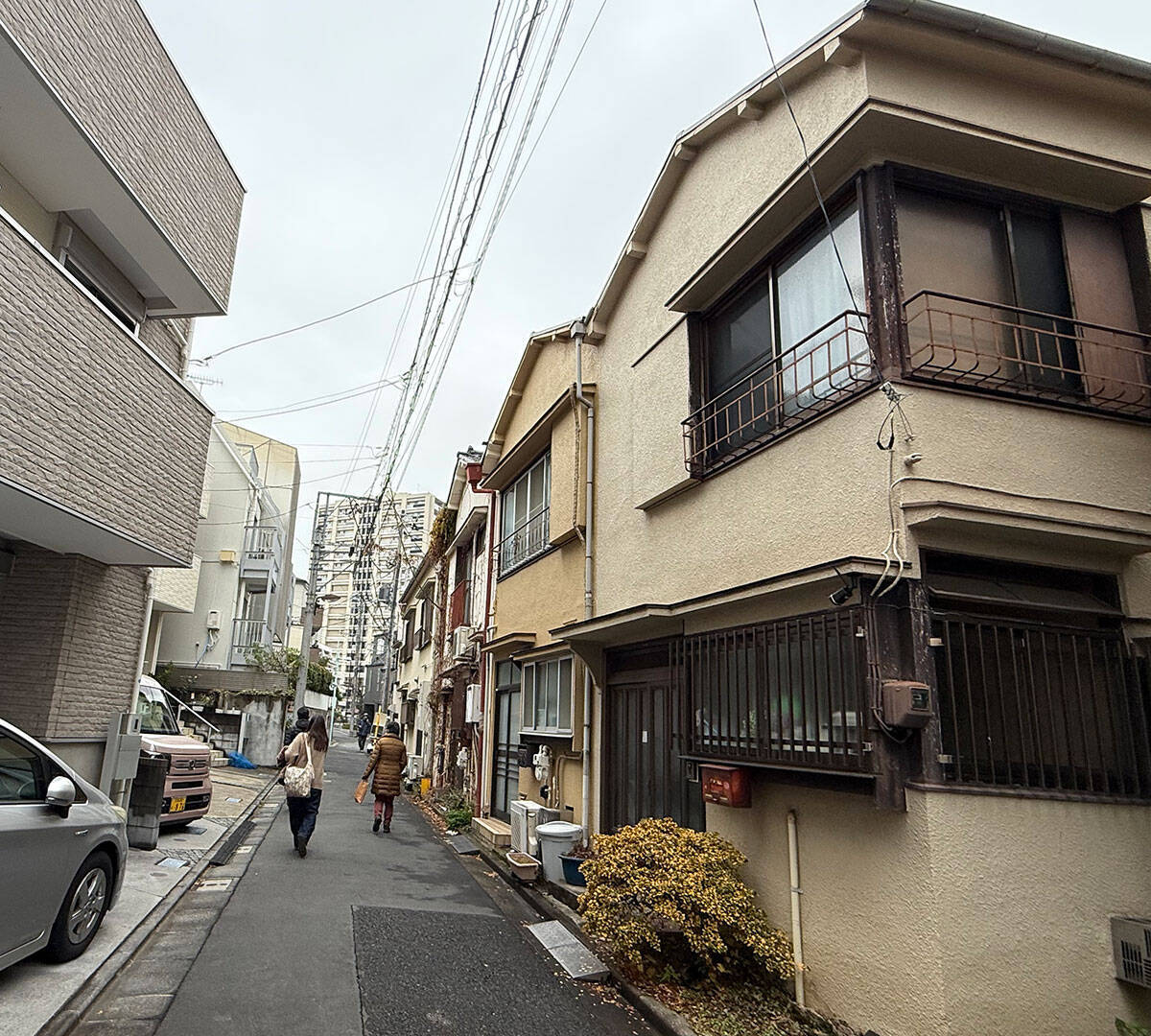 18歳で支援が途切れ孤立する若者たち。再開発前の空き家を「ビストロ」に変え、仕事と居場所をつくる豊島区×UR×NPOの挑戦