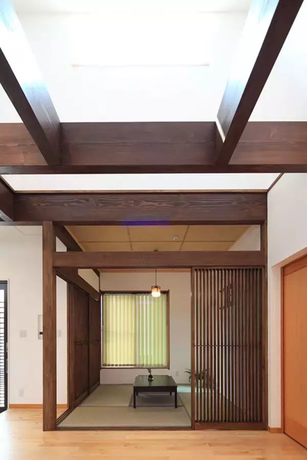 「2階建て実家をコンパクト平屋に建て替え。高齢の母が過ごしやすい動線、高断熱に娘も満足」の画像