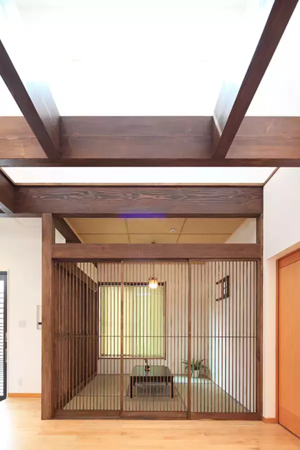 「2階建て実家をコンパクト平屋に建て替え。高齢の母が過ごしやすい動線、高断熱に娘も満足」の画像