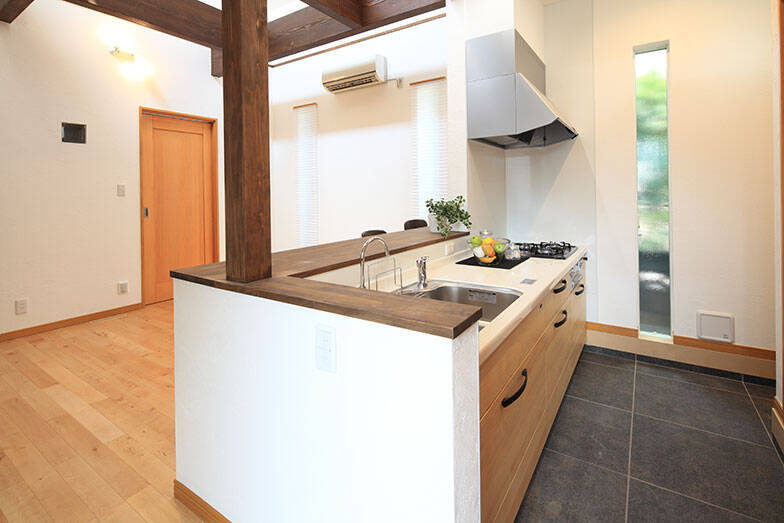 2階建て実家をコンパクト平屋に建て替え。高齢の母が過ごしやすい動線、高断熱に娘も満足