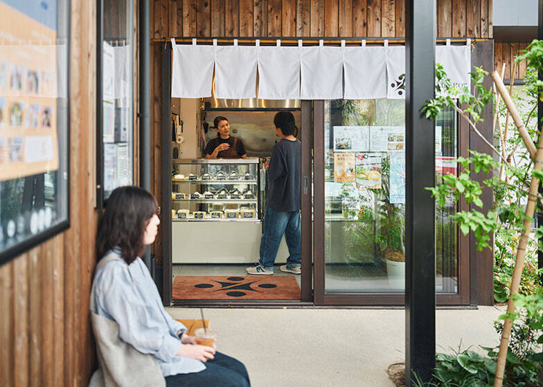 1階でカフェ経営、2階に住む。「賃貸の自宅でお店を開く」が話題のワケ。住宅地をおもしろくする「なりわい賃貸」とは