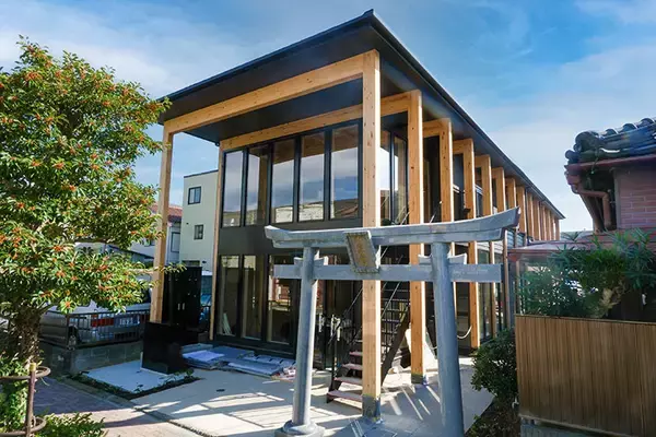 「1階でカフェ経営、2階に住む。「賃貸の自宅でお店を開く」が話題のワケ。住宅地をおもしろくする「なりわい賃貸」とは」の画像