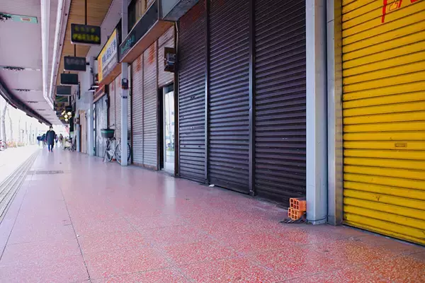 「1階でカフェ経営、2階に住む。「賃貸の自宅でお店を開く」が話題のワケ。住宅地をおもしろくする「なりわい賃貸」とは」の画像