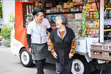 「移動スーパーが高齢者の「見守り以上、介護未満」担うインフラに。10年で13倍に拡大、週2回の会話で詐欺防止も　とくし丸」の画像12