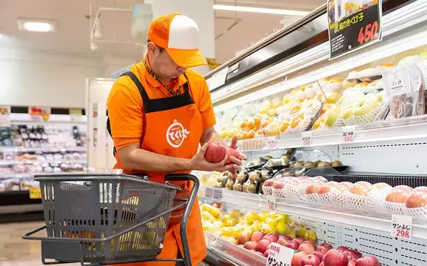 「移動スーパーが高齢者の「見守り以上、介護未満」担うインフラに。10年で13倍に拡大、週2回の会話で詐欺防止も　とくし丸」の画像