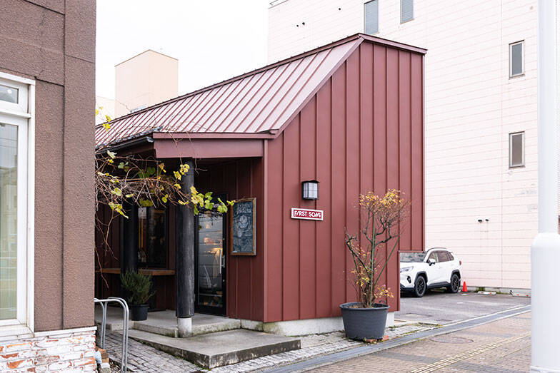 NYタイムズ選出「行くべき場所」富山市は、”なにもない日常”が究極すぎる街。きときとな魚に野菜、立山を望む街並み…当たり前レベルの高さに迫る