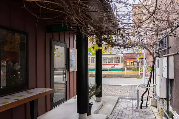 「NYタイムズ選出「行くべき場所」富山市は、”なにもない日常”が究極すぎる街。きときとな魚に野菜、立山を望む街並み…当たり前レベルの高さに迫る」の画像