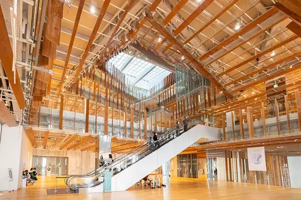 「NYタイムズ選出「行くべき場所」富山市は、”なにもない日常”が究極すぎる街。きときとな魚に野菜、立山を望む街並み…当たり前レベルの高さに迫る」の画像