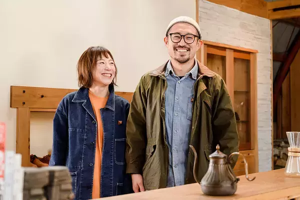 「タイニーハウスに一家4人で暮らし、エゾシカを狩る。ハンター兼大工の長谷耕平さんの日常　北海道池田町」の画像