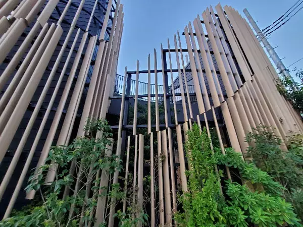 「アンドロイド開発の第一人者・石黒浩が理想の家をつくった！ 5年後の家はテクノロジーで“感性”を刺激する?! 香りや環境音が季節の移ろいで変わる仕掛けとは？「ivi house」」の画像