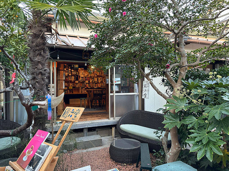 世界にたった一つ、思い出を預かっておける場所を。「風の図書室」と古本屋「風六堂」　千葉県館山市