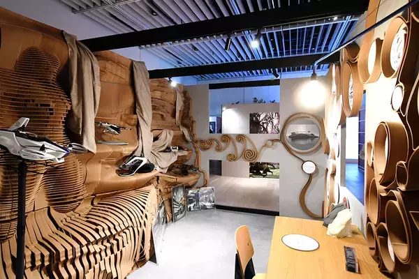 「【TOKYOROOMS展】くっきー！、モモコグミカンパニーらの40部屋を大公開！ 推し活、ゴミの山、謎解きゲームまで個性爆発「6畳1間」取材レポート　虎ノ門」の画像