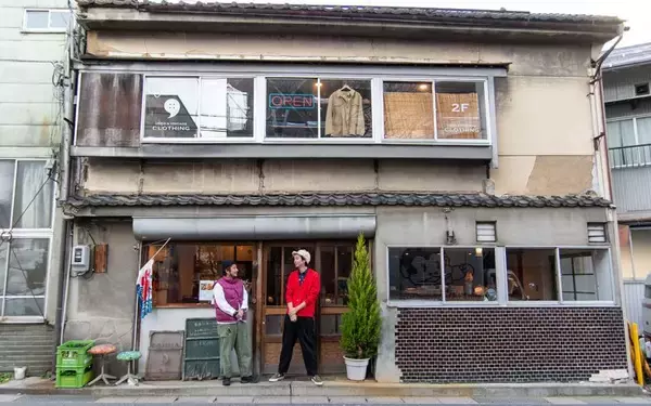 空き家がレトロおしゃれな150店舗に大変身！ 長野・善光寺周辺にカフェや雑貨店、古着屋など、マッチングでにぎわい生む地元不動産会社の手腕