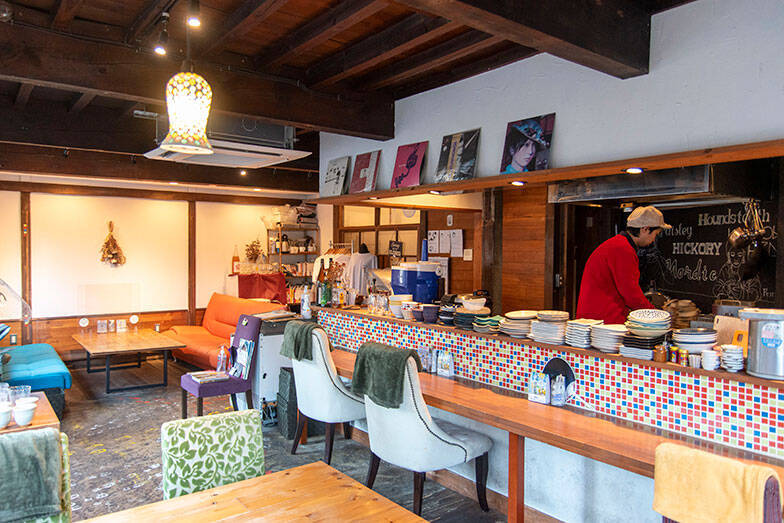 空き家がレトロおしゃれな150店舗に大変身！ 長野・善光寺周辺にカフェや雑貨店、古着屋など、マッチングでにぎわい生む地元不動産会社の手腕