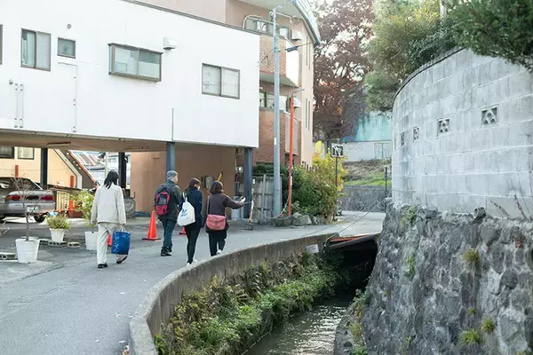 「空き家がレトロおしゃれな150店舗に大変身！ 長野・善光寺周辺にカフェや雑貨店、古着屋など、マッチングでにぎわい生む地元不動産会社の手腕」の画像