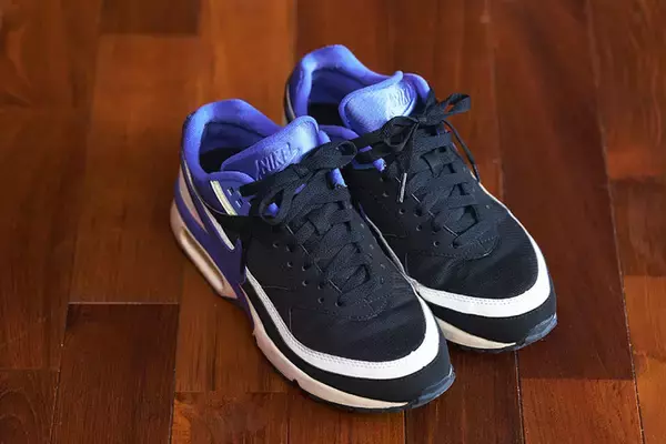 「スニーカー600足が部屋にズラリ！ 業界30年の高見薫さんに聞く美しい収納術とストリートファッションの奥深き歴史」の画像