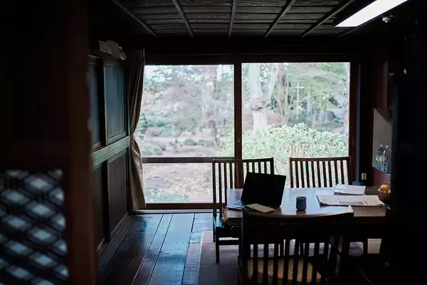 「「自宅が登録有形文化財」。築150年の旧家に住む夫妻、13代目が守る”誇り”と“維持”のリアル　群馬県太田市・片山家住宅」の画像