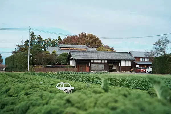 「「自宅が登録有形文化財」。築150年の旧家に住む夫妻、13代目が守る”誇り”と“維持”のリアル　群馬県太田市・片山家住宅」の画像