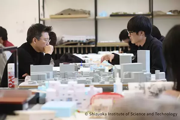 「建築学生が47都道府県「1300の建築をめぐる旅」で見つけた“本当に暮らしたい街”。就職先に大都市ではなく香川・三豊を選んだ理由」の画像