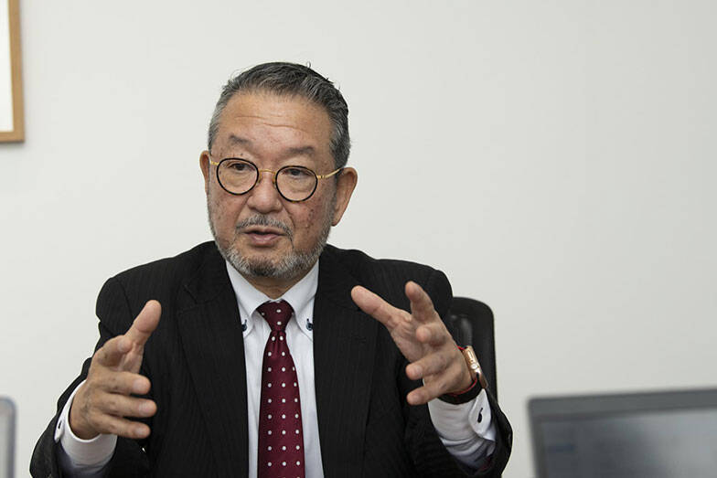 SNSが犯罪の入り口に。尾行・ストーカー・詐欺…1000人超の犯罪者が証言、驚愕の手口を元大阪府警の警察官・折元洋巳さんに聞いた