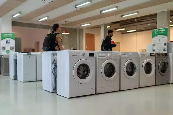「パリ郊外の”セカンドユース”新名所に熱視線！ 家具・家電、衣類など商店街8店舗の商品すべてが「中古品（リユース）」!? サーキュラーエコノミーを極めた「ラ・ヴネル（La venelle）」に潜入」の画像