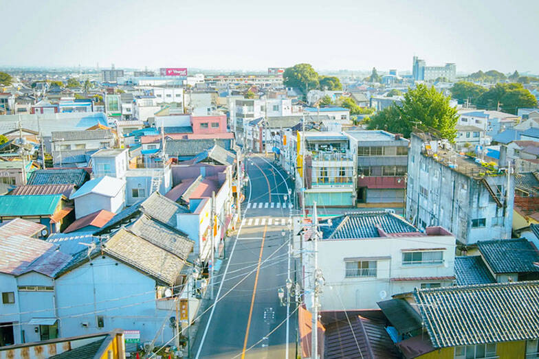 いま埼玉・本庄駅界隈がおもしろい！ 移住者ら“街を遊び倒す”ためシャッター街再生中。私設公園やシェアキッチン、カフェなど続々　「本庄デパートメント」