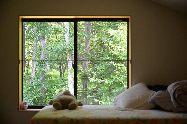 体の不調がない人もおしゃべりしに行く”診療所”が素敵すぎる！ お医者さんやご近所さんと集う街のリビング　軽井沢「ほっちのロッヂ」