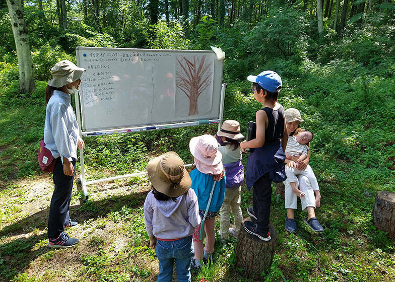 体の不調がない人もおしゃべりしに行く”診療所”が素敵すぎる！ お医者さんやご近所さんと集う街のリビング　軽井沢「ほっちのロッヂ」
