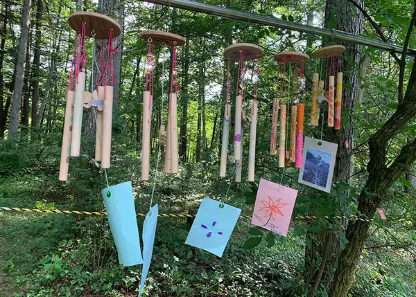 「体の不調がない人もおしゃべりしに行く”診療所”が素敵すぎる！ お医者さんやご近所さんと集う街のリビング　軽井沢「ほっちのロッヂ」」の画像