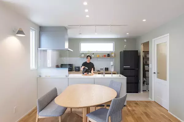 「【リノベ最前線】「DIY・コスト対策・多様性」が最旬トレンド。技ありリノベ事例が満載！ 独身リノベ、猫の家など｜リノベーション・オブ・ザ・イヤー2025レポート」の画像