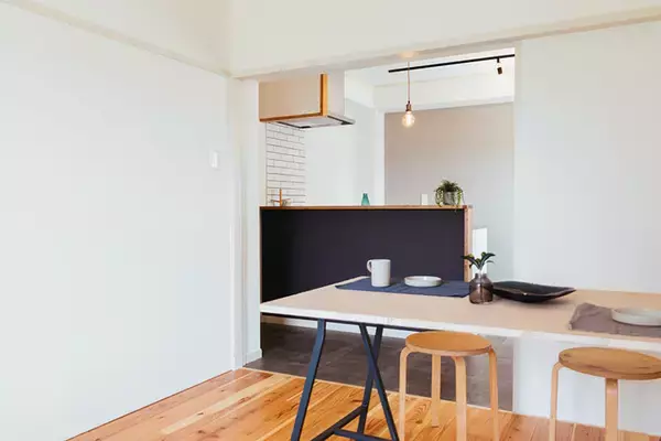 「【リノベ最前線】「DIY・コスト対策・多様性」が最旬トレンド。技ありリノベ事例が満載！ 独身リノベ、猫の家など｜リノベーション・オブ・ザ・イヤー2025レポート」の画像