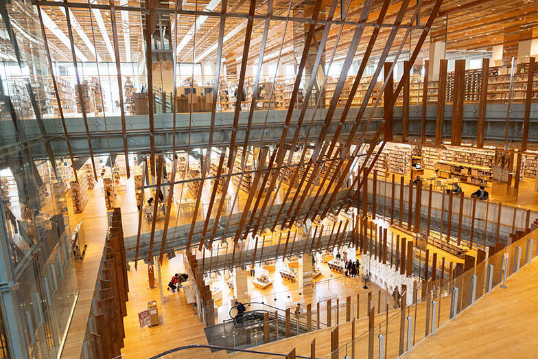 【富山市】移住者の目線で見た、NYタイムズ選出「行くべき場所」。コンパクトな街に富山市立図書館本館などサードプレイスがあちこちに！ 人とつながる豊かな暮らし