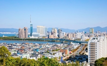 福岡「住み続けたい街ランキング2026年版」発表！ 3連覇「薬院大通」と、子育て世代が絶賛する「戸畑区・御井」の凄み