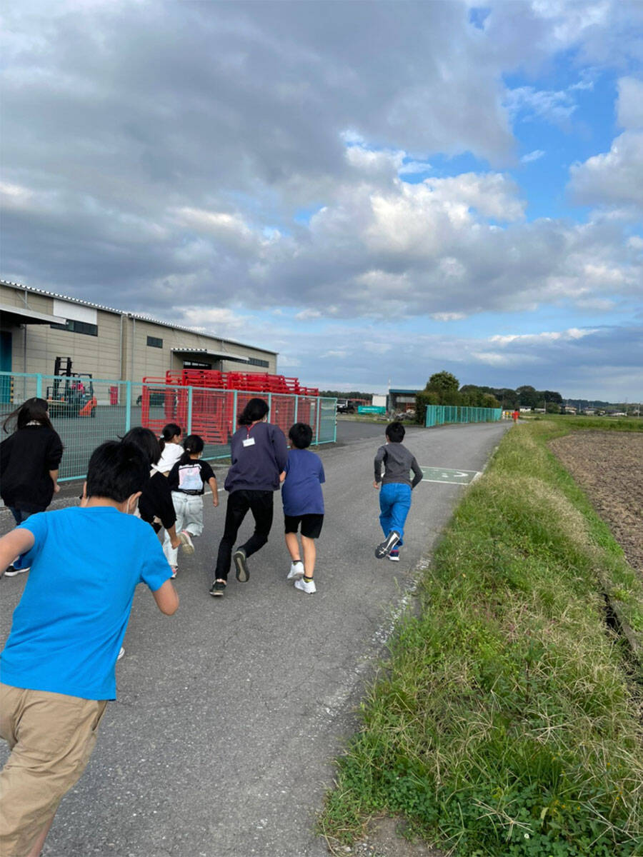 わが子の不登校「母親の2割超が離職」の衝撃。“アバターでメタバース通学”で出席扱いが認められた親子のオンライン体験談も