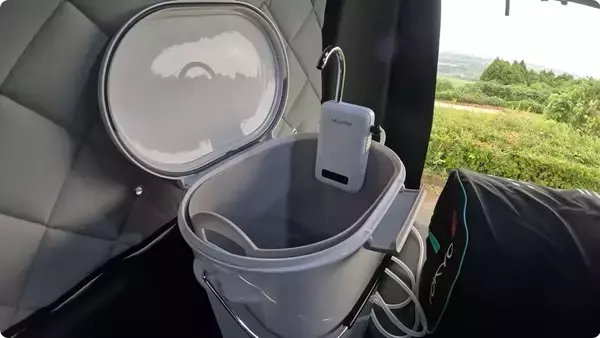 「【「インパルス板倉さんのバンライフ」インタビュー】あえて“普通のハイエース”で一人旅する理由。気づいたのは「旅する場所と住む場所、それぞれの“最適解”」」の画像