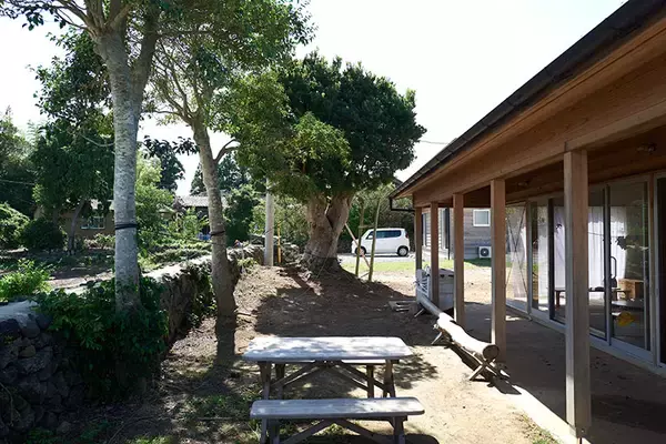 「“まち医者”のようなデザイナーでありたい。長崎県五島へUターン、9割は島内の仕事を。「草草社」有川智子さんの、懐かしくも新しい働き方　」の画像