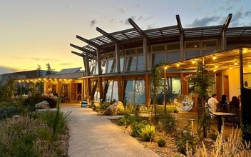 【南仏発】美食の街マルセイユで「太陽光レストラン」が話題。電気・ガス使わず太陽熱で調理?! 脱酸素への本気　「ル・プレザージュ」