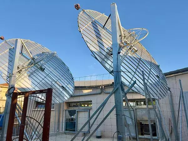 「【南仏発】美食の街マルセイユで「太陽光レストラン」が話題。電気・ガス使わず太陽熱で調理?! 脱酸素への本気　「ル・プレザージュ」」の画像