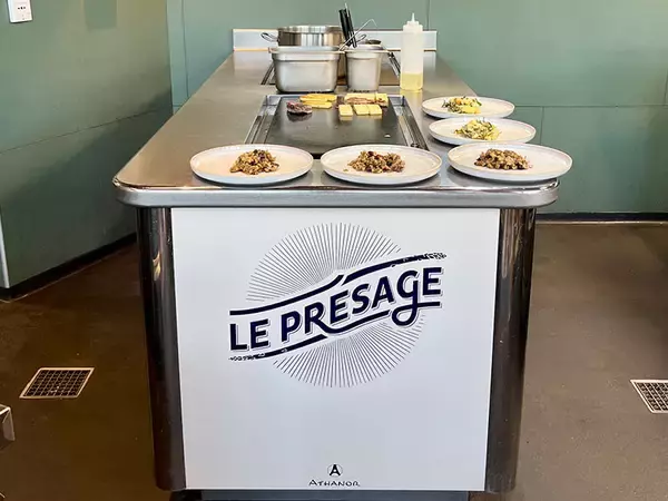 「【南仏発】美食の街マルセイユで「太陽光レストラン」が話題。電気・ガス使わず太陽熱で調理?! 脱酸素への本気　「ル・プレザージュ」」の画像