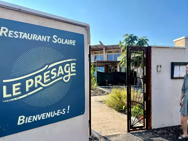 「【南仏発】美食の街マルセイユで「太陽光レストラン」が話題。電気・ガス使わず太陽熱で調理?! 脱酸素への本気　「ル・プレザージュ」」の画像